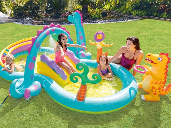 Надувной игровой центр Intex Планета динозавров